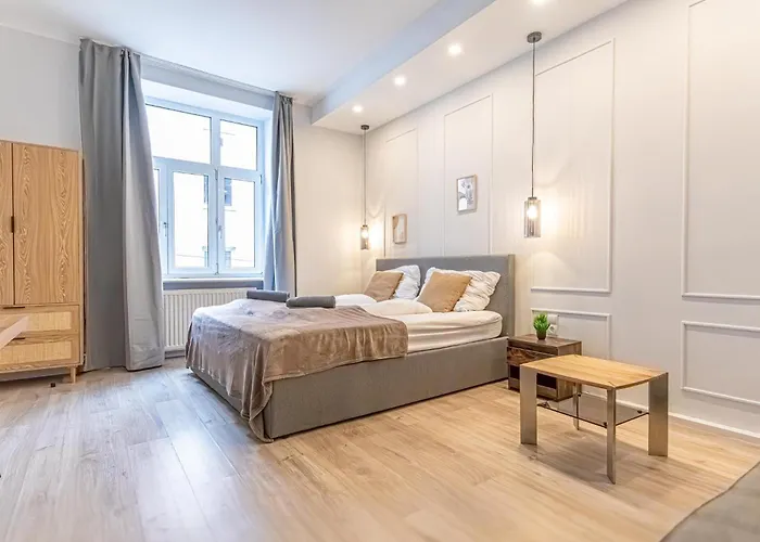 Chic At 12th District In Apartment